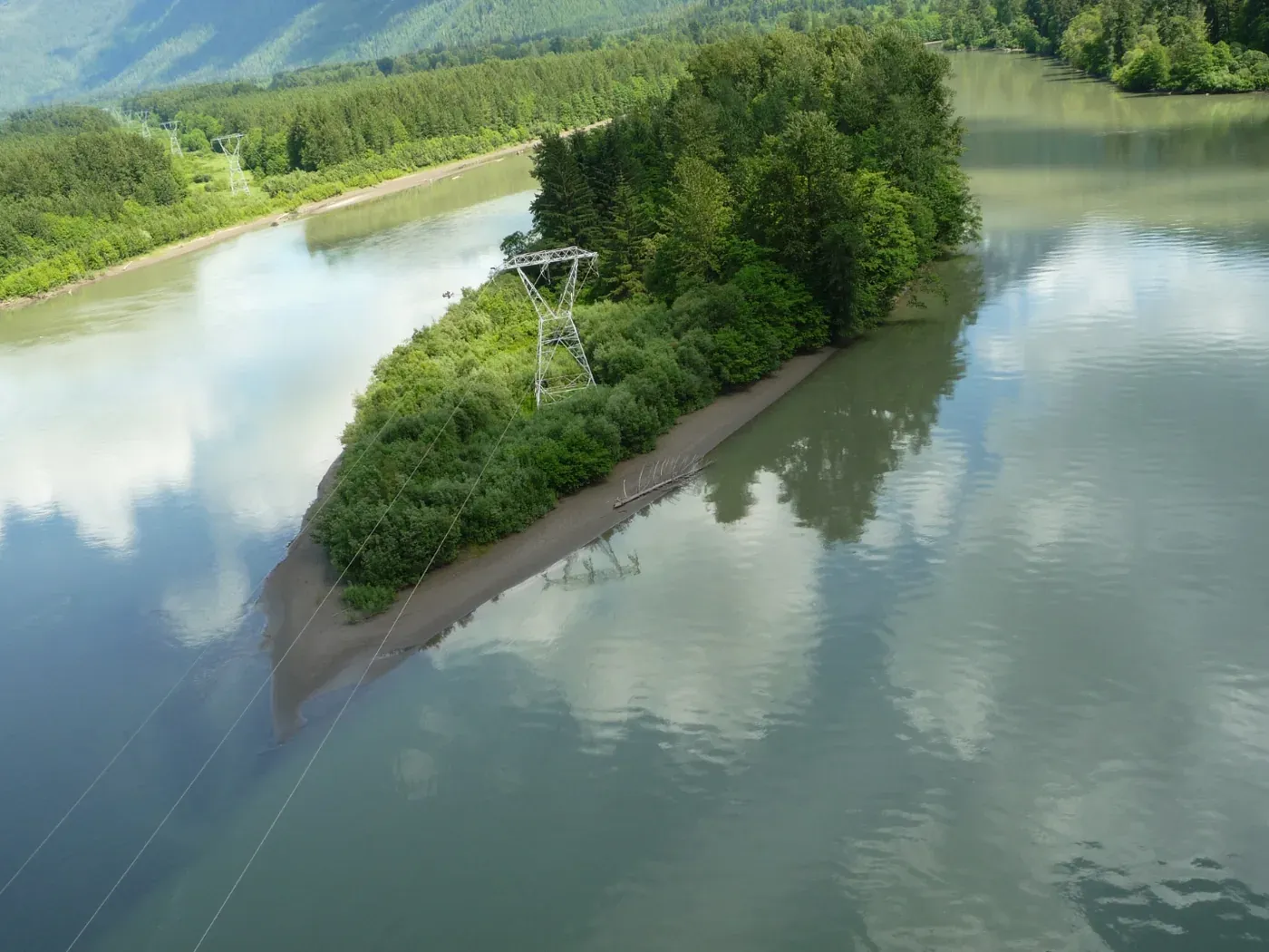 BC Hydro Fraser River Distribution Crossing